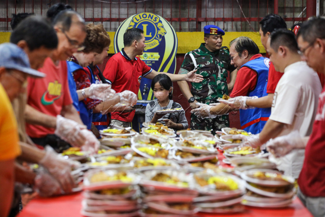Kegiatan ini sudah berlangsung selama bertahun-tahun dan telah menjadi tradisi. Berbagi makanan buka puasa ini dilaksanakan setiap hari selama bulan Ramadan, dan merupakan gerakan sosial dalam menjaga toleransi antarumat beragama.