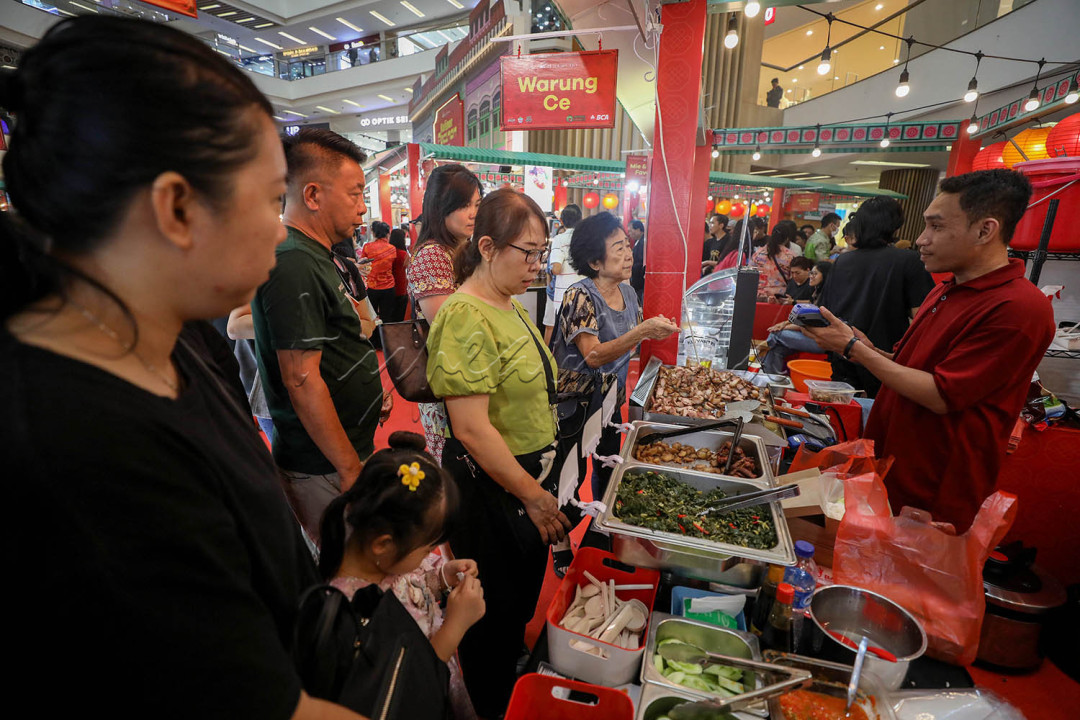 Festival tersebut sekalgus memberikan kesempatan bagi pengelola kuliner untuk memperkenalkan makanan pecinan terbaik kepada masyarakat.<br />
<br />
Editor : Yayus Yuswoprihanto