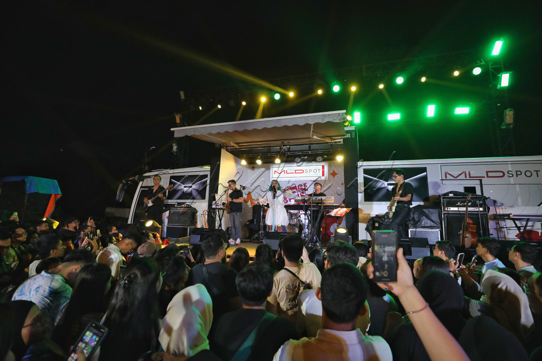 &nbsp;Idgitaf&nbsp;memulai karirnya dengan membawakan ulang sejumlah lagu musisi lain di YouTube dan Instagram. Pada 6 Desember 2020 ia merilis singel perdananya yang berjudul Hal Indah Butuh Waktu untuk Datang.<br />
<br />
Editor : Yayus Yuswoprihanto<br />
&nbsp;