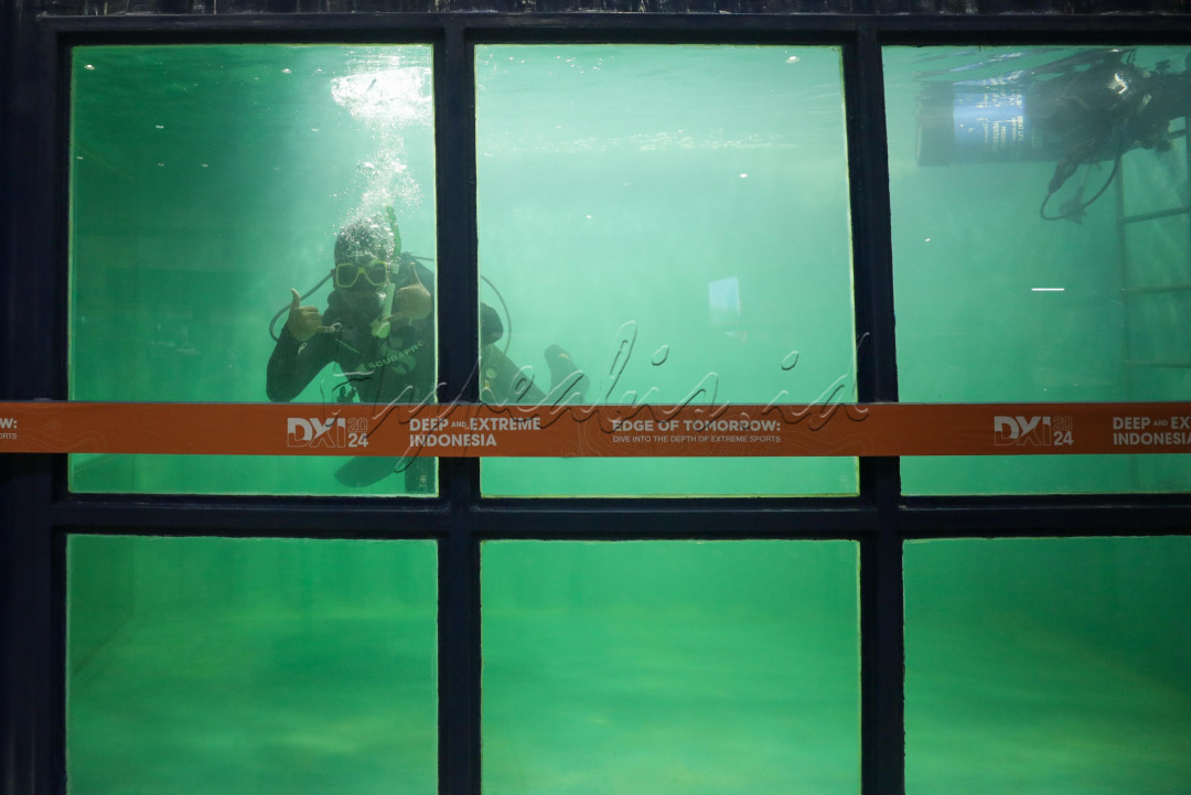 <em>Deep and Extreme Indonesia 2024</em>, ajang pameran olahraga ekstrem, diving, olahraga air, dan outdoor adventure terbesar di Asia digelar di Jakarta Convention Center (JCC) Senayan, Jakarta. <em>Deep and Extreme Indonesia</em> tahun ini hadir dengan mengusung tema <em>Edge of Tomorrow: Dive Into the Depth of Extreme Sports.</em>