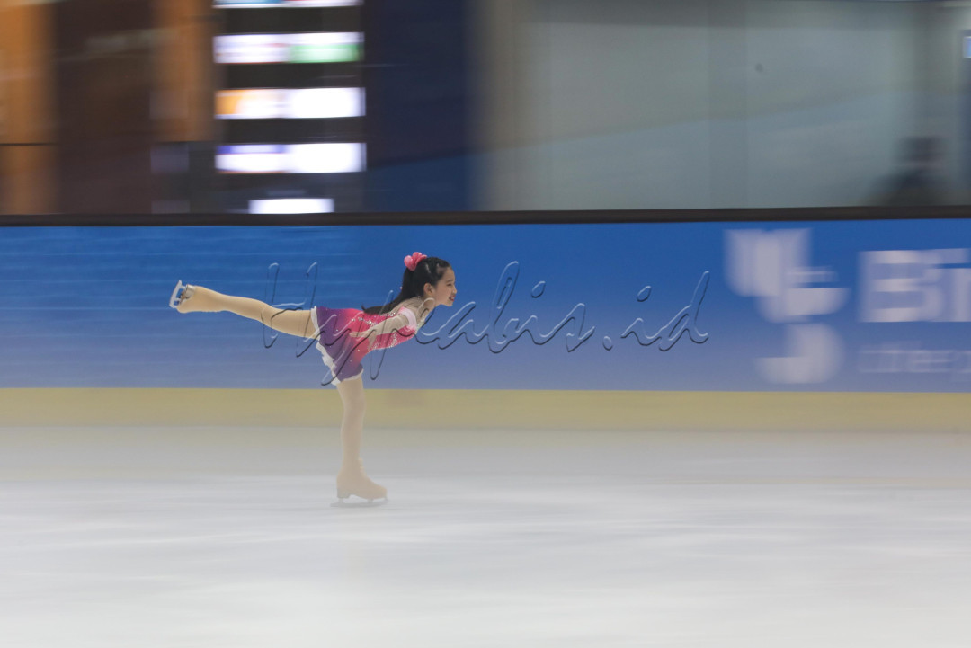 Kompetisi ice skating bertajuk Indonesia Ice Skating Open (IISO) 2024 kembali digelar di Bintaro Xchange Rink (BX Rink), Bintaro Xchange Mall, Tangerang Selatan, Banten, mulai Kamis (6/6/2024) hingga Sabtu (8/6/2024). Ajang ini menjadi panggung yang ideal bagi atlet-atlet muda.&nbsp;