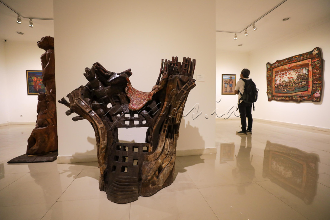 Dikuratori oleh Yaksa Agus, pameran ini menampilkan karya-karya perupa SBT baik yang masih berkarya, maupun yang telah berpulang, seperti Adrianus Gumelar, Amrus Natalsya, Djoko Pekik, DJ. M. Gultom, Isa Hassanda, Misbach Tamrin, NG Sembiring, Puji Tarigan, dan Suhardjija Pudjanadi.<br />
<br />
Editor : Yayus Yuswoprihanto