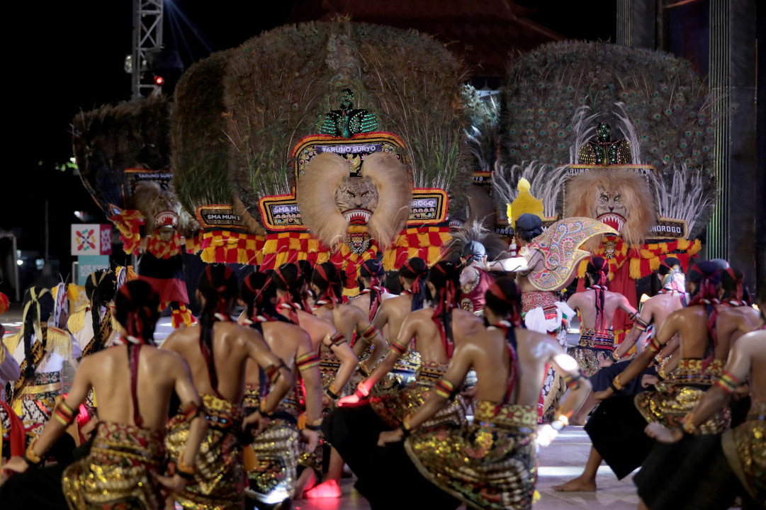 FNRP merupakan kegiatan budaya yang paling dinanti masyarakat yang pada tahun ini merupakan penyelenggaraan ketiga kali dan masuk dalam agenda Kharisma&nbsp;Event&nbsp;Nusantara&nbsp;(KEN).<br />
Sebanyak 37 grup reog dari Ponorogo dan kota lainnya berkompetisi untuk memperebutkan Piala Presiden.&nbsp;Grup reog yang ambil bagian dalam kompetisi tersebut harus mengikuti pakem di Buku Panduan Dasar Pertunjukan Reog Ponorogo. Mereka hanya bisa mengembangkan atau berkreasi dari sisi musik, tata busana, garap tari maupun koreografi.