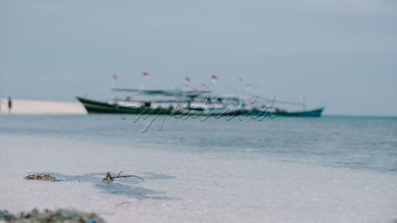 Kejernihan air di Gili ketapang