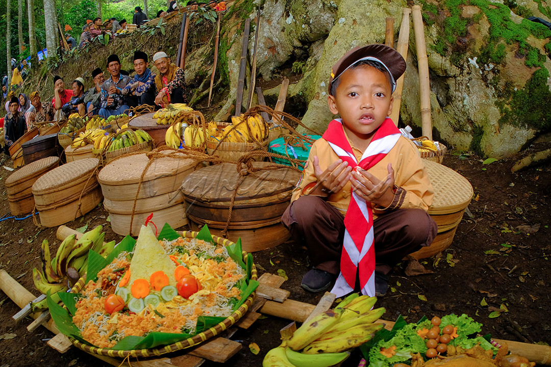 Do'a dan harapan anak desa plabengan parakan temanggung saat acara rejeban di desanya agar selalu di berikan keselamatan dan keberkahan.