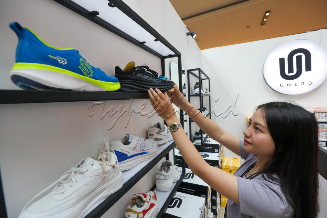 Sementara itu untuk melestarikan produk asli Indonesia akan ada pagelaran fesyen desainer lokal &amp; UMKM, Lokal Made di PIK Avenue, Jakarta. Pameran mainan dan makanan tradisional Indonesia akan hadir di Kampung Mainan Bocah di Living World Kota Wisata Cibubur, Bogor, Jawa Barat.&nbsp;