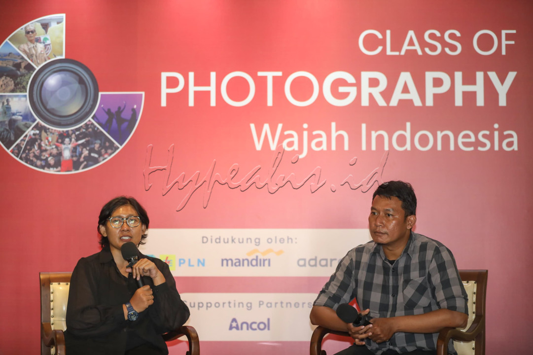 Fotografer Bisnis Indonesia Fanny Kusumawardhani dan Arief Hermawan P. menjadi pembicara dalam diskusi yang digelar di Pasar Seni, Ancol, Jakarta. Melalui kegiatan diskusi ini, para calon peserta dapat bertukar pikiran tentang beragam aspek ilmu fotografi, serta dapat lebih memahami tujuan dan tata cara berpartisipasi dalam lomba foto Wajah Indonesia.&nbsp;
<div>&nbsp;</div>