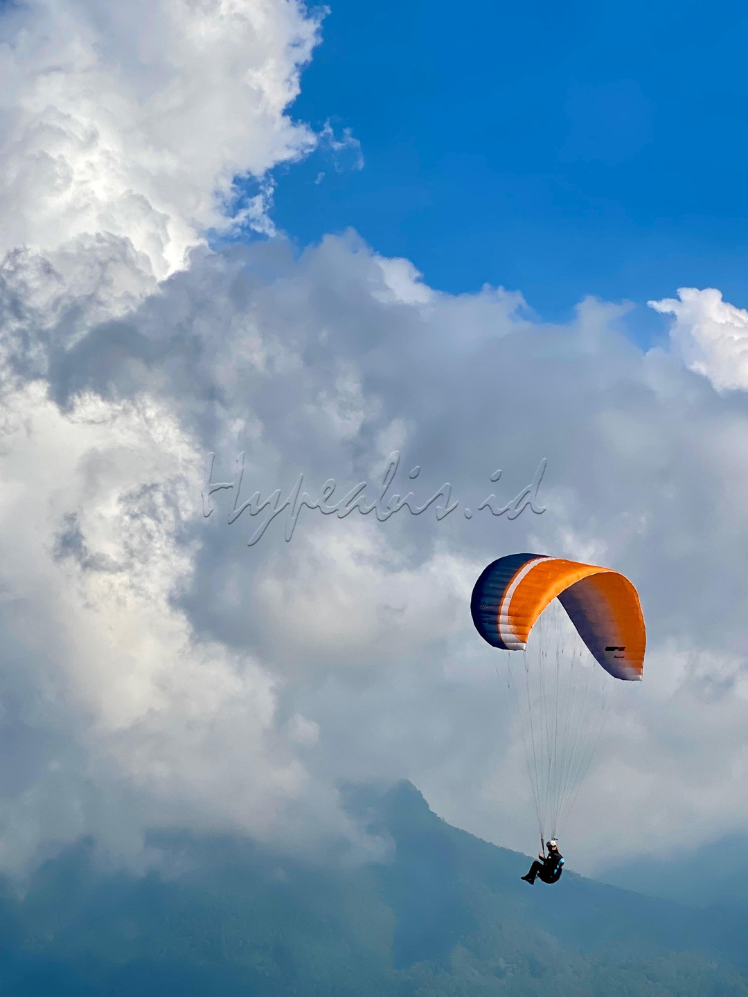 Potret Atlet Paralayang di Event Batu International Tourism Paragliding Festival 2023.