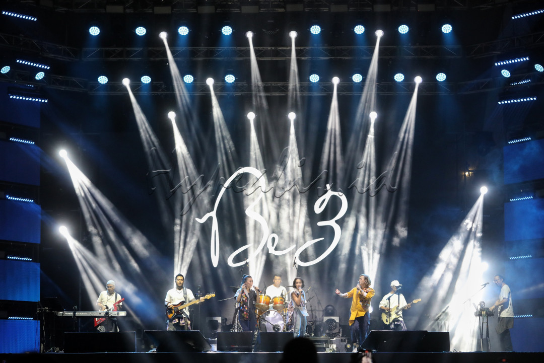 Penampilan B3 (AB Three) saat berlangsungnya acara The 90's Festival di Jakarta, Minggu (11/8/2024).&nbsp;AB Three merupakan salah satu grup vokal terbaik di Indonesia.