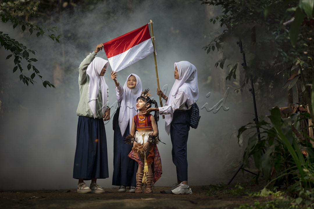 INDONESIA ADALAH BANGSA YANG BESAR, SEMBOYAN KITA ADALAH BHINEKA TUNGGAL IKA.<br />
SEMBOYAN YANG LUAR BIASA MELAMPAUI WAKTU KARENA DI SETIAP MASA PERJALANAN REPUBLIK INDONESIA TERCINTA INI KITA BISA TETAP MEMBANGUN KEMAJUAN BANGSA DENGAN MEMBUAT PERBEDAAN MENJADI SUMBER ENERGI DAN SEMANGAT KITA.<br />
DIRGAHAYU REPUBLIK INDONESIA 79