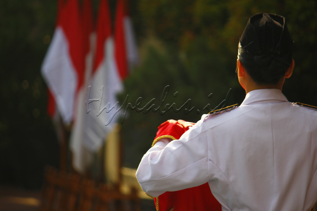 Foto ini diambil ketika sedang Upacara pengibaran bendera merah putih 17 Agustus 2024. Bekasi Timur.