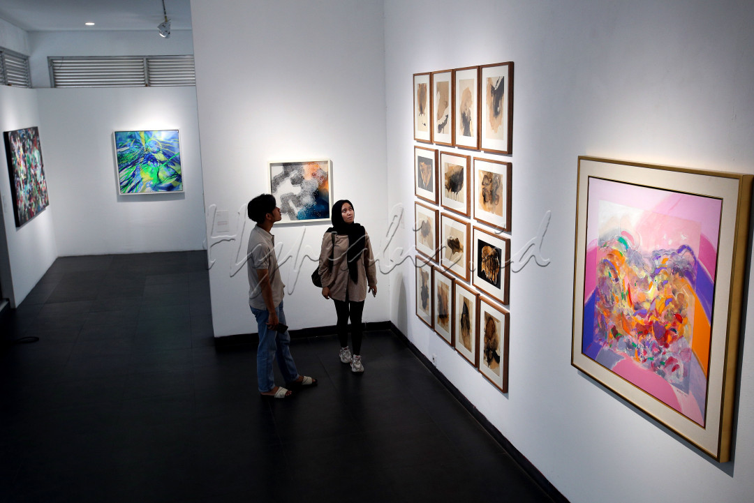 Galeri Seni Lawangwangi Creative Space, Kabupaten Bandung Barat, Jawa Barat, menggelar pameran ART IASR 2024 bertajuk "Milestone" yang akan berlangsung pada tanggal 15 Agustus sampai 8 September 2024.&nbsp;