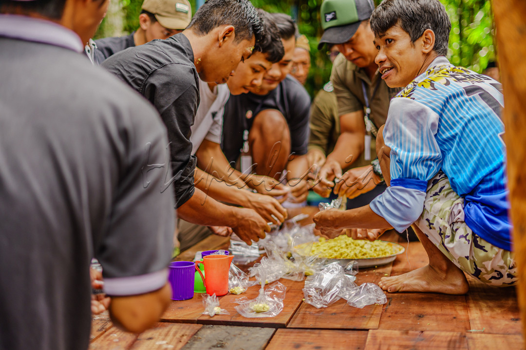 Upacara Jamasan Bende Nyai Ceper 2024 adalah upacara ritual yang dilaksanakan di Desa Pete , Salatiga , Jawa Tengah .<br />
Tampak wajah bahagia masyarakat yang hadir melaksanakan pembagian air dan pupur ritual yang oleh masyarakat sangat dihargai sebagai berkah