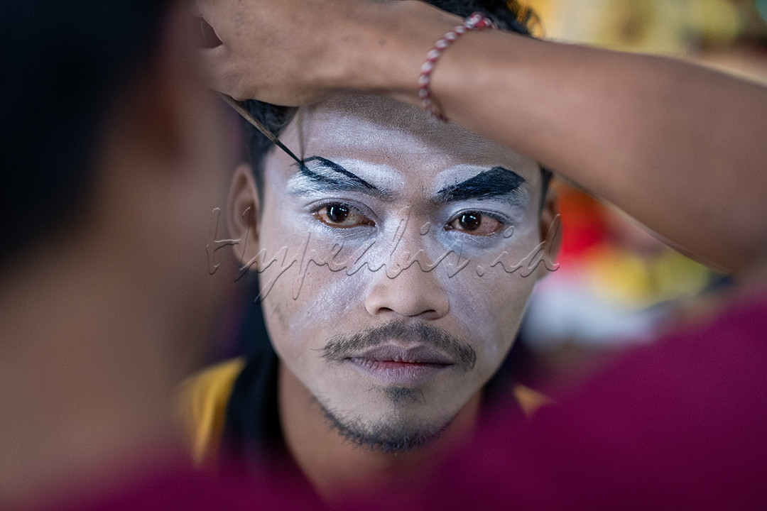 Bujang Ganong (Ganongan) atau Patih Pujangga Anom adalah salah satu tokoh yang energik dalam Seni Reog Ponorogo. Sosok yang kocak sekaligus mempunyai keahlian lebih dalam seni bela diri.