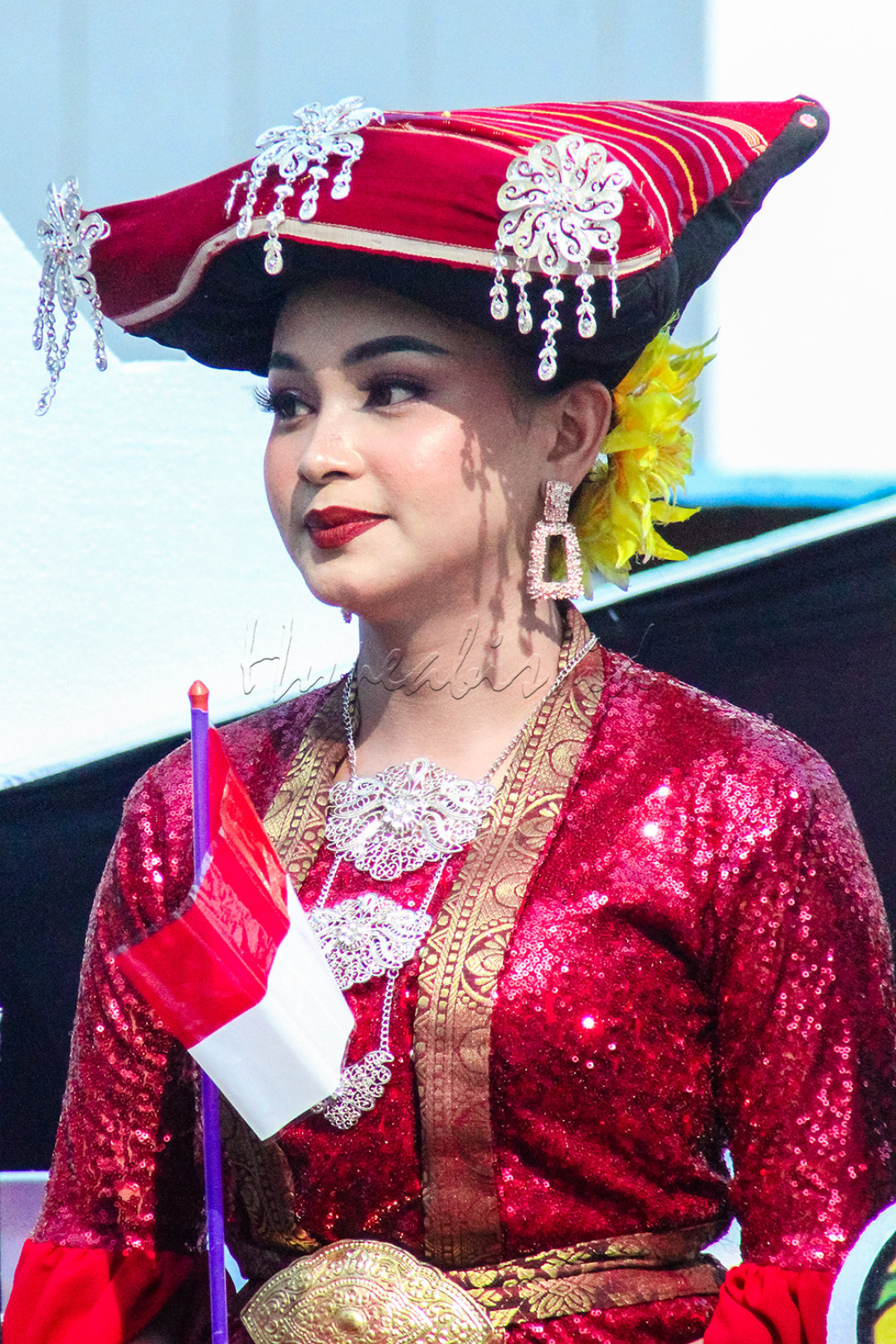 Setiap tahunnya di Medan tepatnya 17 agustus 2024, mengadakan pawai budaya indonesia, dan yang utama biasa menampilkan adat setempat salah satunya Pakaian adat Karo berasal dari Kab. Karo salah satu kab. di Sumatera Utara. Dengan pawai menggunakan pakaian adat karo menambah pesona sekaligus memperkenalkan kekayaan Indonesia