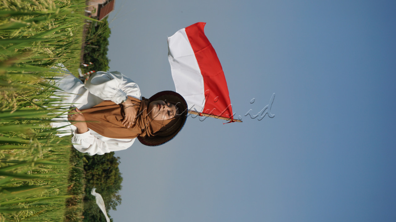 Meski sudah merdeka keberadaan pahlawan tetap ada "Pahlawan Pangan" mereka adalah para petani yang berjuang menjaga ketersediaan pangan dalam negeri, termasuk saat pandemi Covid-19 saat semua masyarakat dihimbau untuk tetap di rumah petani tetap harus bekerja menjaga pangan untuk negeri. Terima kasih petani engkau pahlawan tanpa tanda jasa, di tanganmulah ratusan juta masyarakat Indonesia menanti hasil kerjamu, jayalah terus pertanian Indonesia<br />
&nbsp;