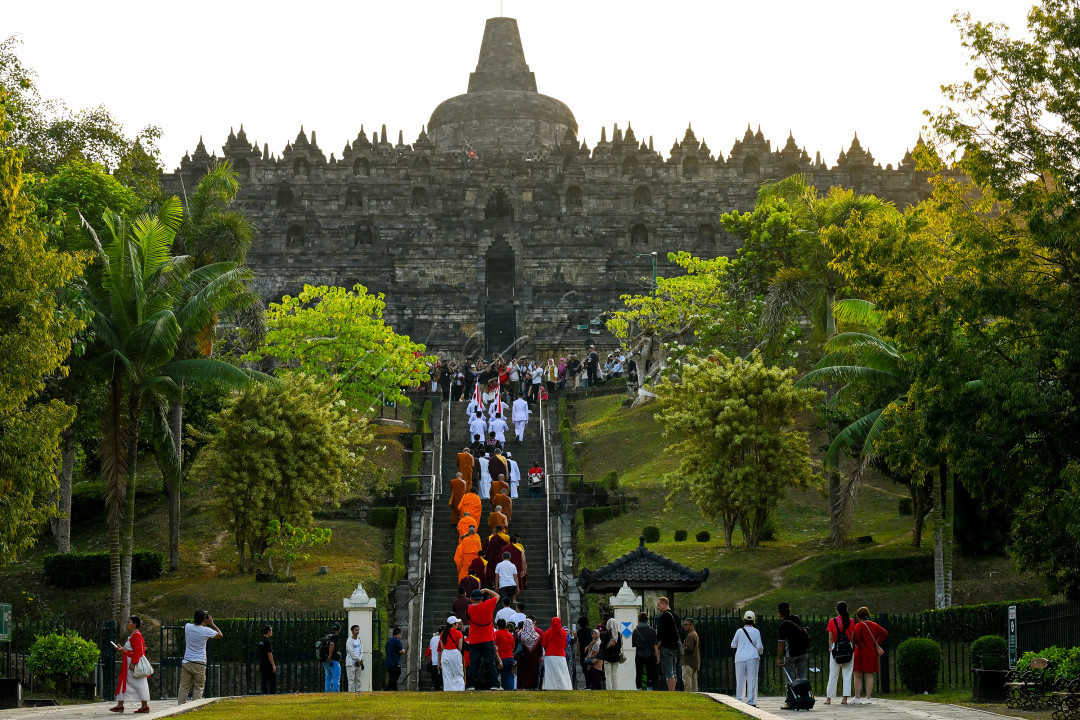 Dalam rangka menyambut HUT RI ke 79, di Candi Borobudur pada taggal 17 Agustus 2024&nbsp; diadakan acara Pradaksina Merdeka dimana ada Paskibra, tohoh-tokoh lintas agama dan masyarakat ikut serta mengelilingi candi Borobudur disertaqi dengan doa bersama dan melantunkan kidung.&nbsp;
