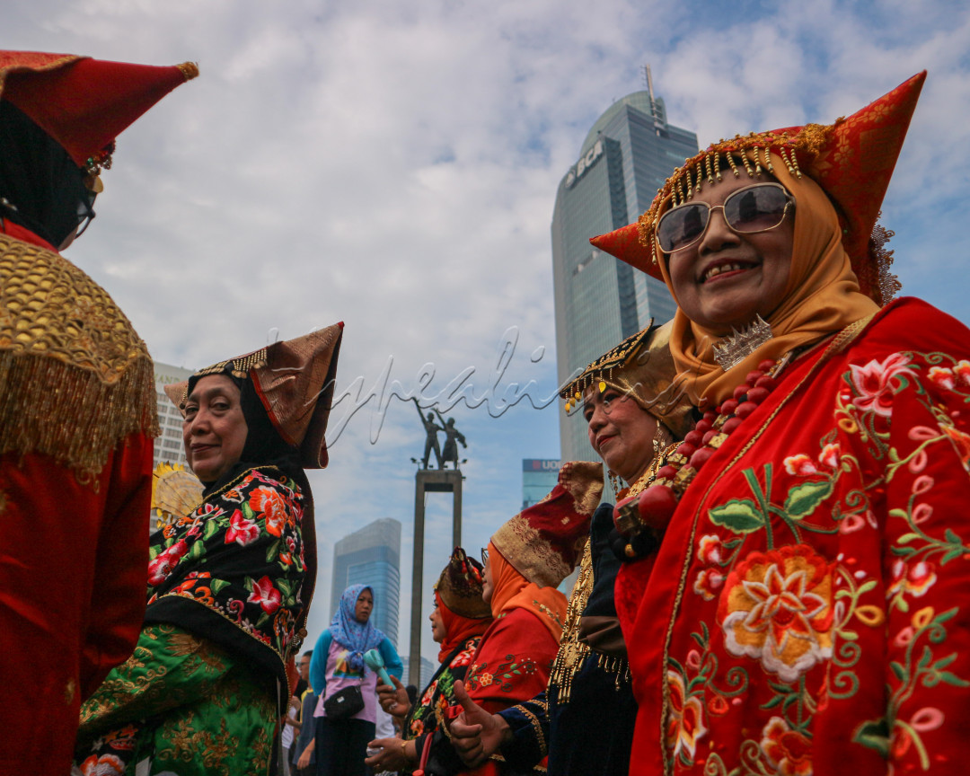 Dalam rangka memperingati Hari Lahir Pancasila, sejumlah seniman dari seluruh pelosok Indonesia hadir untuk meramaikan. Acara ini sangat meriah begitu juga dengan antusias warga yang hadir.&nbsp;