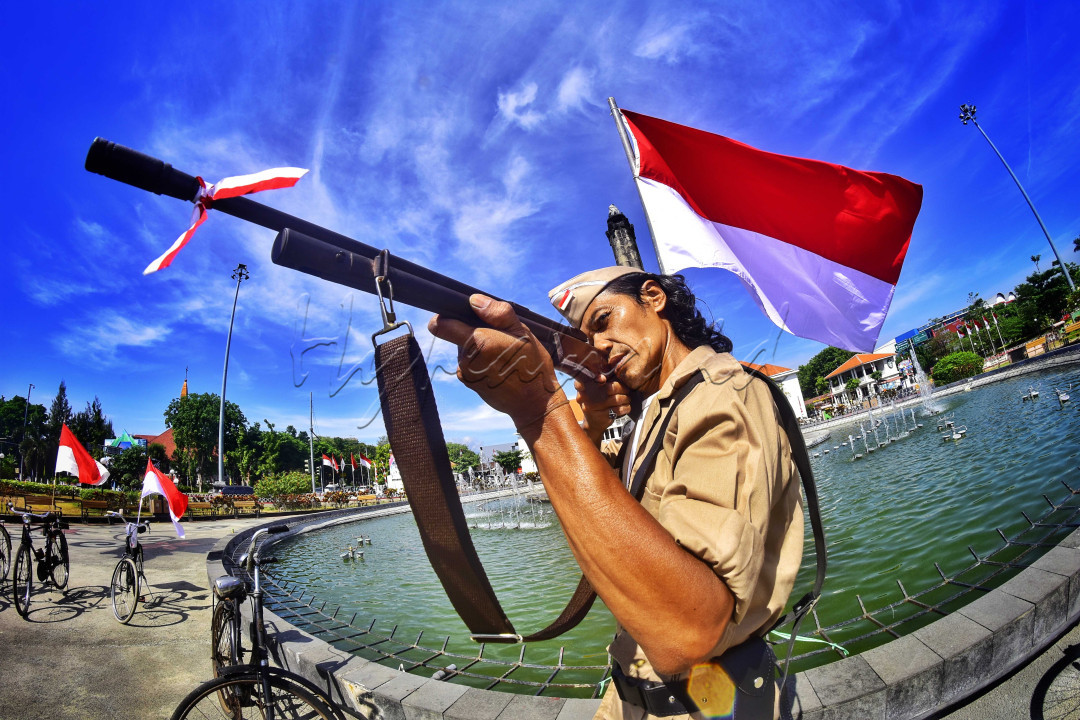 Sebagai wujud wajah kecintaan dan terima kasih terhadap para pejuang untuk memerdekakan tanah air Indonesia, komunitas sepeda antik Semarang melaksanakan Upacara Bendera sebagai bukti cinta terhadap tanah air dan merah putih dan sebagai bukti kecintaan terhadap para pahlawan yang telah gugur berjuang demi memerdekakan negara tercinta tanah air Indonesia.