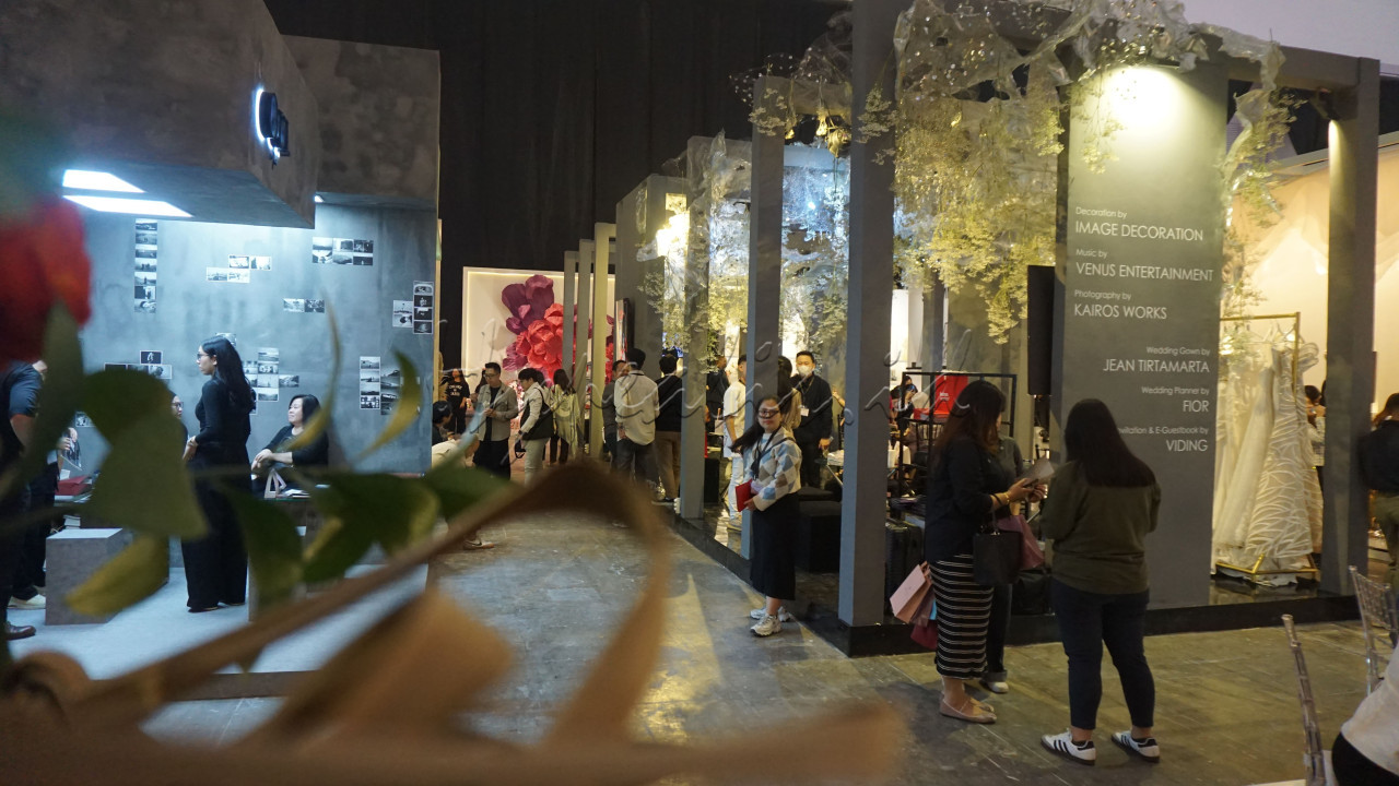 Tahun ini Bridestory merilis Floral Wonders sebagai tren pernikahan terbaru sekaligus sebagai inspirasi calon pengantin meraih impian.<br />
<br />
Editor : Yayus Yuswoprihanto