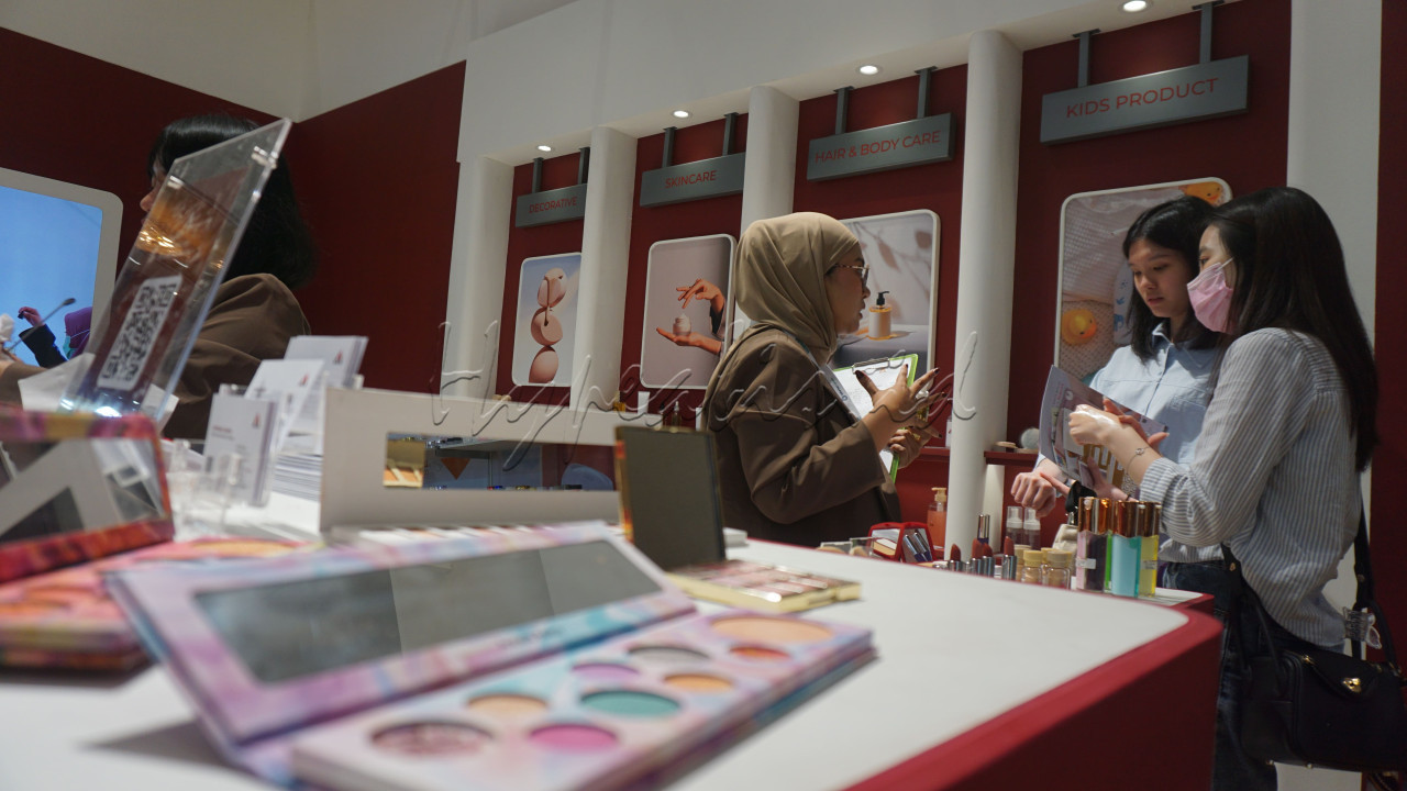 Beragam perusahaan terkemuka dalam dan luar negeri berpartisipasi dalam pameran kecantikan terbesar di Indonesia ini, termasuk merek-merek dari Korea, Jepang, dan Malaysia.