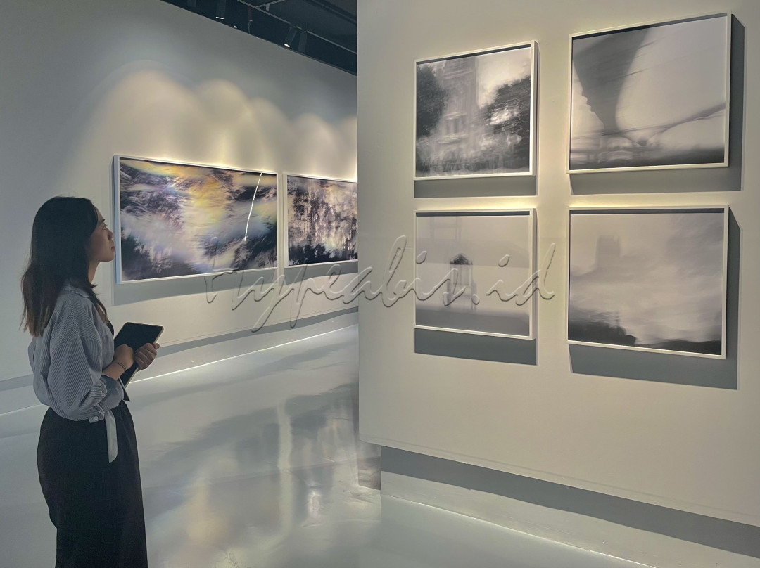 GenHype dapat mengunjungi pameran ini yang digelar hingga 2 November 2024. Pameran terbuka untuk umum dan tidak dikenakan biaya. GenHype hanya perlu melakukan scan QRIS yang disediakan oleh panitia. Selamat berkunjung!<br />
<br />
Editor : Yayus Yuswoprihanto&nbsp;