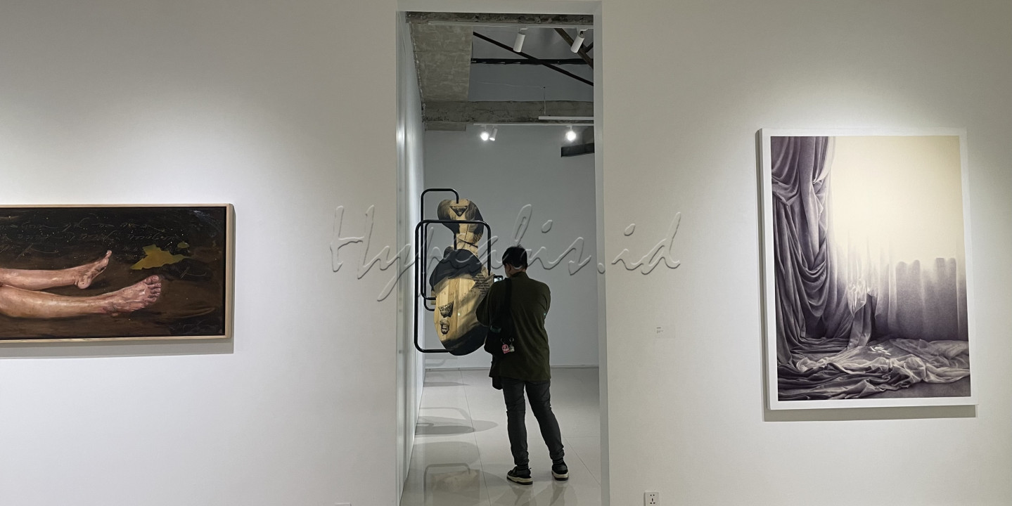 GenHype dapat berkunjung ke pameran 'Nonalog' ini setiap Selasa hingga Sabtu mulai pukul 11.00 sampai 19.00 WIB. Pameran 'Nonalog' sudah berlangsung sejak 12 September sampai 19 Oktober 2024. GenHype&nbsp;tidak perlu mengeluarkan biaya, selain dapat menikmati karya yang penuh kreativitas, GenHype juga dapat berfoto dengan berbagai karya yang dipamerkan<br />
<br />
<br />
Editor : Nurul Hidayat