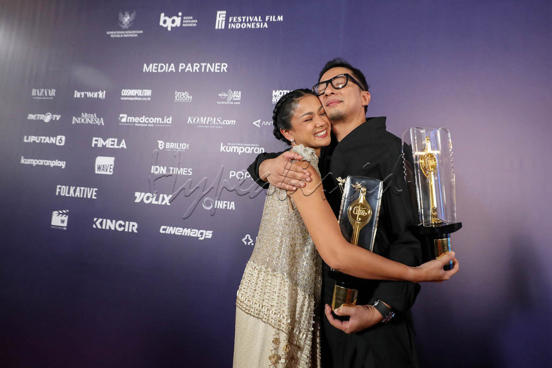 Ajang apresiasi insan perfilman paling prestisius ini memberikan Piala Citra kepada pemenang dari 23 kategori, dan penghargaan khusus yang dikompetisikan. Untuk kategori Pemeran Utama Pria Terbaik diraih oleh Ringgo Agus Rahman berkat aktingnya di film Jatuh Cinta Seperti di Film-Film dan untuk kategori Pemeran Utama Perempuan Terbaik diraih Nirina Zubir di film yang sama.&nbsp;<br />
<br />
<br />
Editor : Yayus Yuswoprihanto