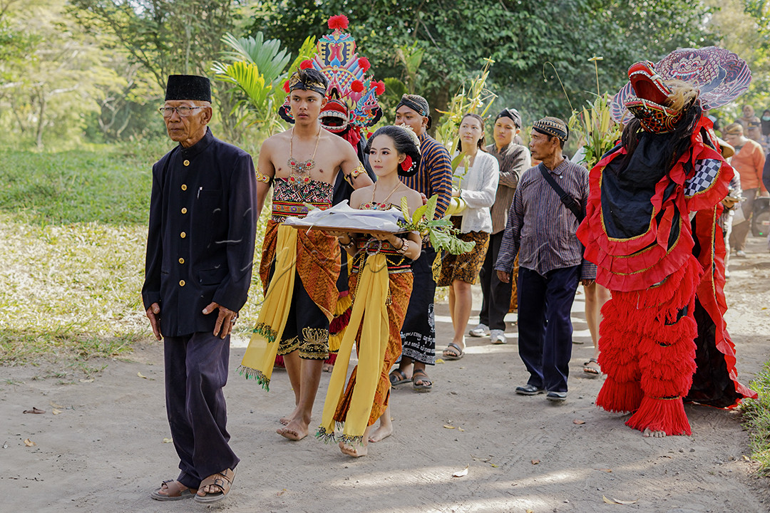 Manten Kopi&nbsp;merupakan budaya&nbsp;Kabupaten Blitar&nbsp;yang sudah hampir punah. Walaupun begitu,&nbsp;ritual&nbsp;kebersyukuran tersebut hingga kini masih sering dilakukan dan dipentaskan di&nbsp;perkebunan Karanganyar. Bahkan, pengelola sudah rutin menyelenggarakan agenda ini sebagai kegiatan tahunan.