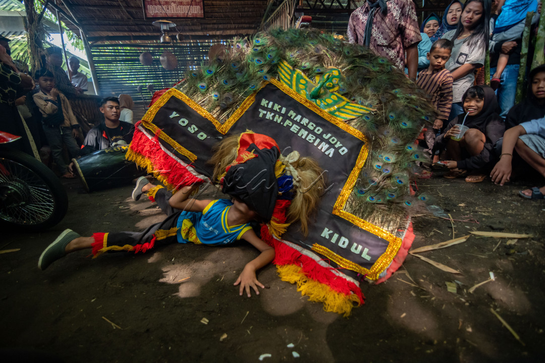 Untuk membangun generasi penerus bangsa yang cinta terhadap budaya sendiri dibuatnya Reog berukulan kecil merupakan upaya mengenalkan kesenian Reog kepada anak-anak. Sehingga muncul bibit-bibit penerus kesenian reog sejak dini.