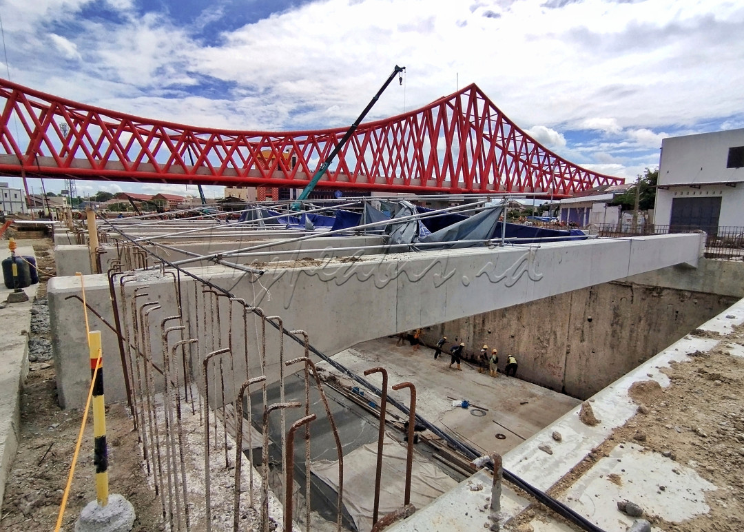 Proses pembangunan underpass simpang joglo banjarsari solo Jawa tengah