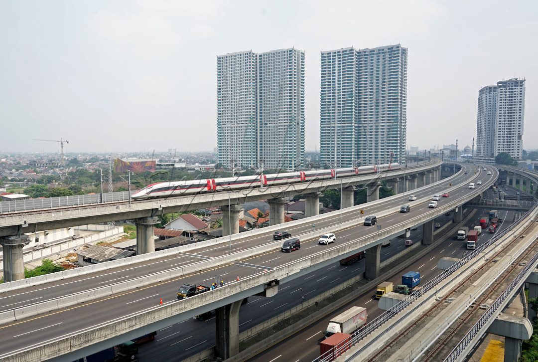 &nbsp;Kereta Cepat yang baru dimiliki Indonesia merupakan wujud peradaban untuk terus membangun negeri