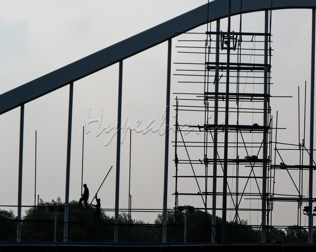 Renovasi jembatan dilakukan demi kelangsungan roda perekonomian masyarakat