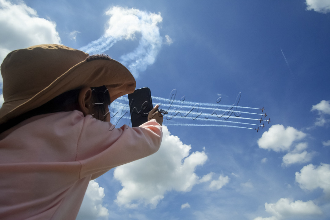 Atraksi jupiter aerobatik TNI Angkatang Udara dapat meningkatkan rasa patriotisme bagi anak2.