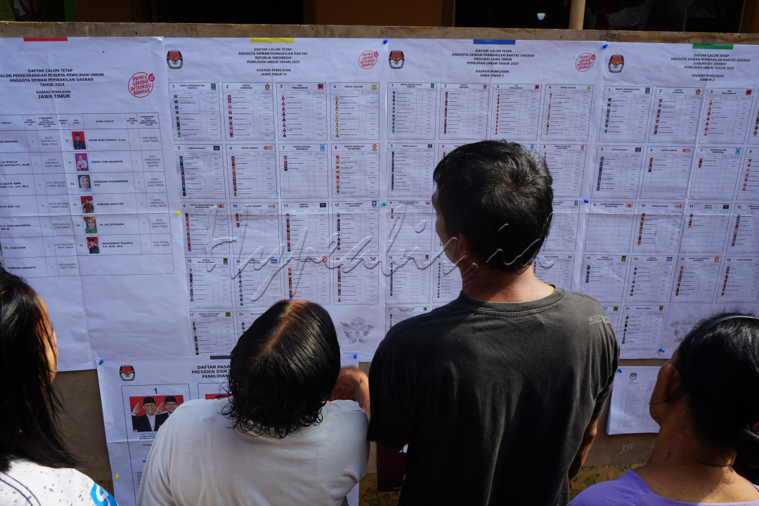 Sebeblum menentukan pemimpin, sebagai rakyat tentu memiliki harapan kepada calon pemimpin negeri ini gara bisa mensejahterakan masyarakat.<br />
Proses pemilihan sudah dimulai dan rakyat menentukan suara untuk calon pemimpinnya. satu suara sangat berarti dan akan menjadi tanggung jawab kita semua.