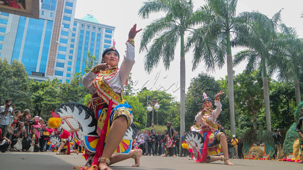 Penetapan ini menjadi momen penting yang menegaskan pengakuan internasional terhadap asal-usul kesenian topeng raksasa khas Ponorogo, Jawa Timur. Langkah ini juga memiliki arti khusus, mengingat sebelumnya kesenian ini sempat menghadapi klaim dari Malaysia.