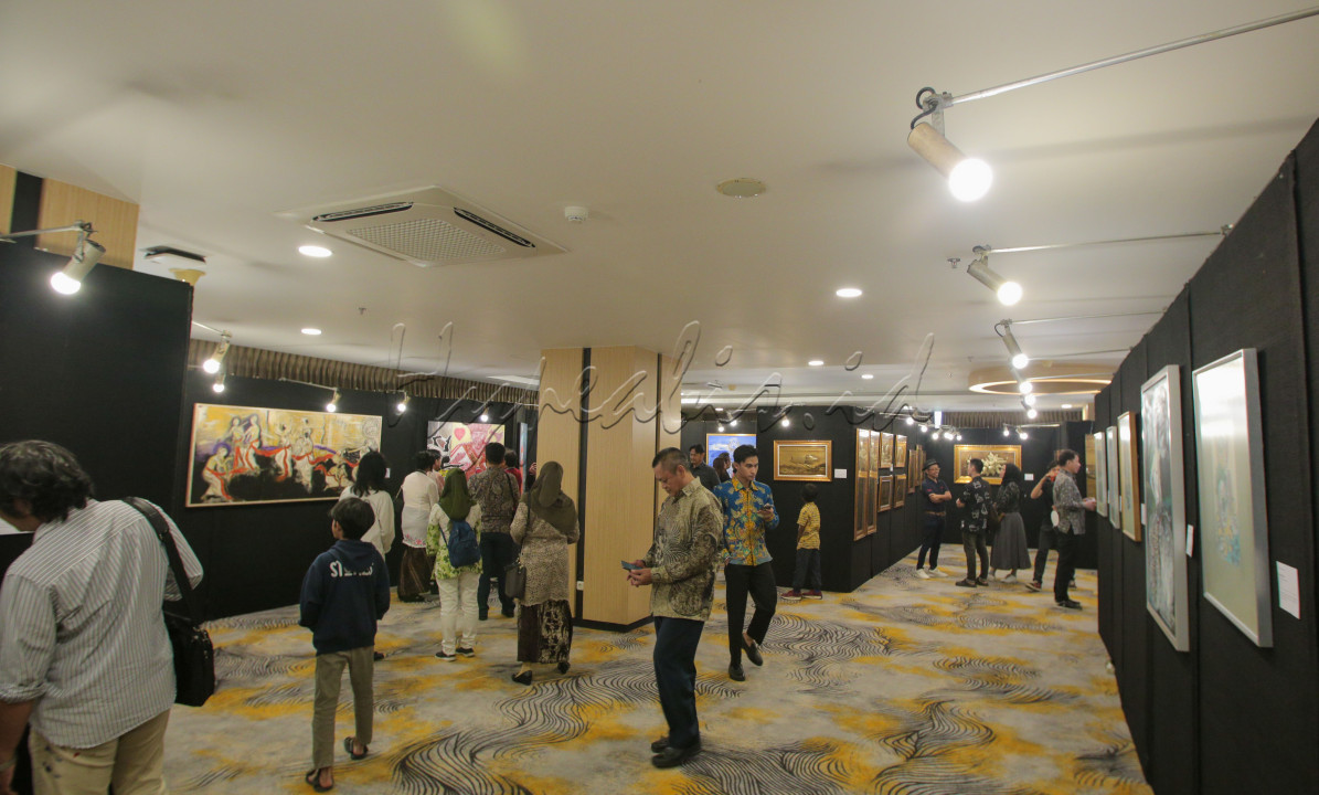 Pameran ini tidak hanya menampilkan karya seni yang memukau, tetapi juga membawa misi mulia yakni seluruh hasil lelang dari karya seni yang dipamerkan akan didonasikan kepada Yayasan Kanker Anak. Kegiatan ini tidak hanya sebagai perayaan seni, tetapi juga sebagai wujud nyata solidaritas sosial.