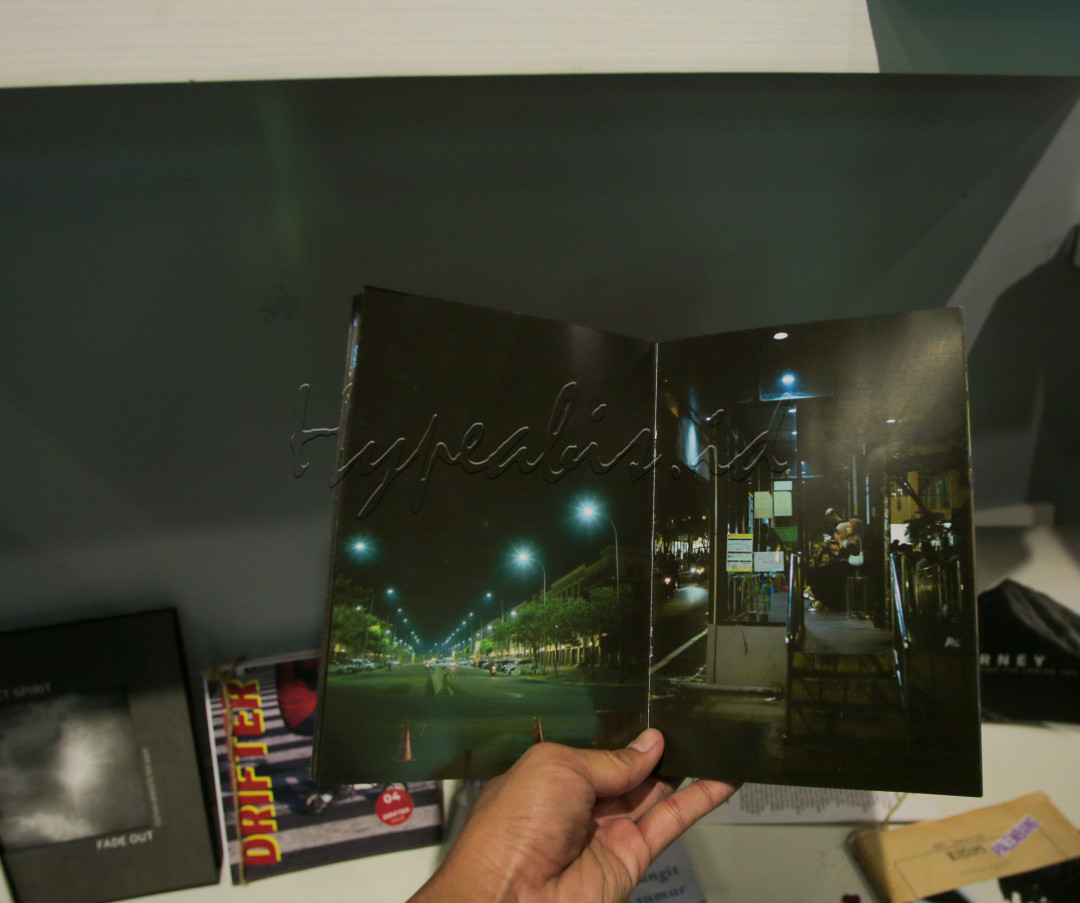 Pengunjung juga dapat menjelajahi pameran buku dan zine foto yang menghadirkan beragam tema, mulai dari isu sosial, budaya, hingga eksplorasi personal para pembuat karya.<br />
<br />
Editor : Yayus Yuswoprihanto