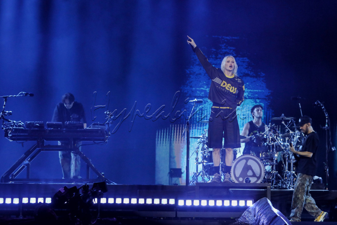 Grup Band Linkin Park tampil pada konser bertajuk <em>From Zero World Tour</em> di Jakarta, Minggu (16/2/2025). Dalam penampilannya grup musik asal Amerika Serikat tersebut membawakan sejumlah lagu hitsnya seperti <em>Somewhere I Belong, Crawling, Numb, In The End dan Bleed It Out.</em><br />
&nbsp;