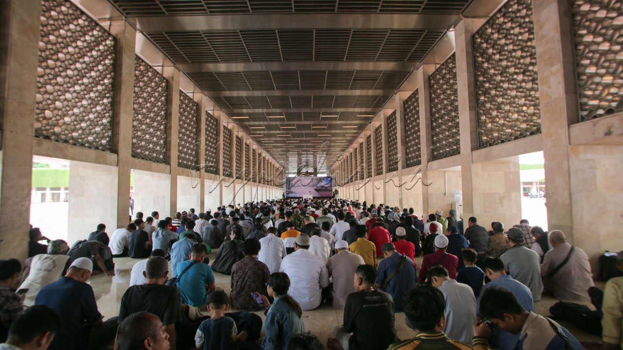 Selain menyediakan menu berbuka puasa dan sahur, Masjid Istiqlal juga berencana menyelenggarakan program lainnya untuk sosialisasi kemanusiaan Kampung Ramadan Internasional.<br />
<br />
Editor : Yayus Yuswoprihanto