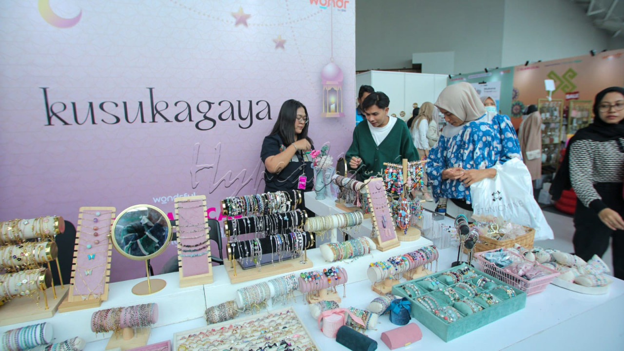 Bazar ini menjadi kesempatan bagi pencinta fesyen untuk mendapatkan produk lokal berkualitas dengan harga terbaik.&nbsp;Tak hanya menarik minat para pengunjung, GlamLocal juga menjadi ajang bagi para pelaku usaha lokal untuk memperkenalkan <em>brand</em> mereka ke pasar yang lebih luas.