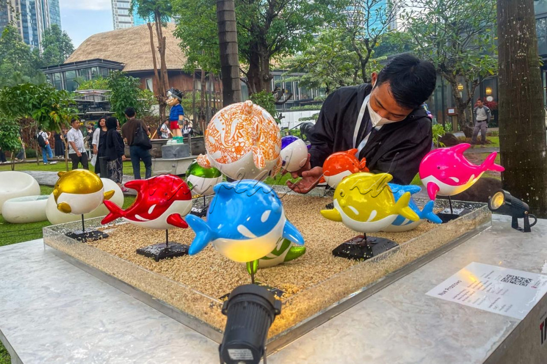 Pameran yang dijadwalkan berlangsung hingga 27 April 2025 ini juga akan dimeriahkan oleh penampilan beberapa musisi seperti Float, Sal Priadi, Iskandar Muda, Tomy Herseta, RURUradio DJ Set, Reda Gaudiamo, Rita Tila, dan sederet artis lainnya.