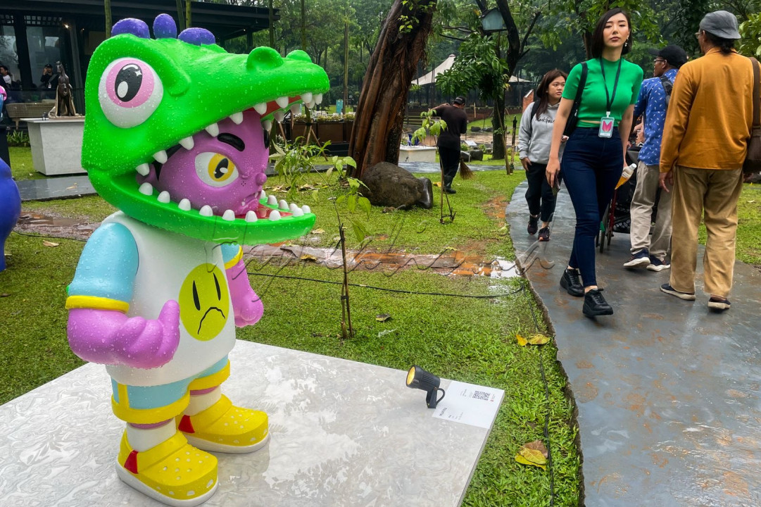 Sebagai catatan, Art Jakarta Gardens pertama kali diselenggarakan pada 2022 merespon kondisi pandemi Covid-19. Hadir untuk yang keempat kalinya, Art Jakarta Gardens memiliki format unik dan jadi agenda penting dalam <em>art scene</em> Tanah Air. GenHype, tunggu apalagi&hellip;yuk intip keunikan pameran ini di Hutan Kota Plataran, Senayan.<br />
<br />
Editor : Yayus Yuswoprihanto