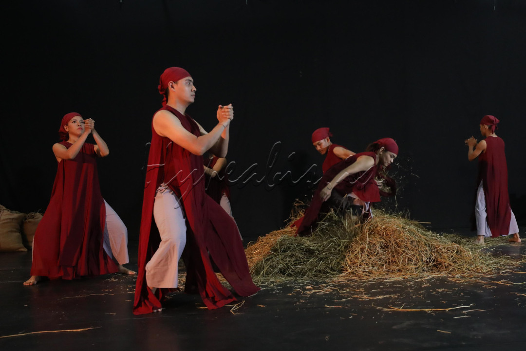 Koreografer Hartati akan menampilkan karyanya yang berjudul <em>Jarum dalam Jerami</em> di Esplanade Theater, Singapura, dalam agenda Pesta Raya &ndash; Malay Festival of Arts 2025 pada 2 &ndash; 3 Mei 2025.