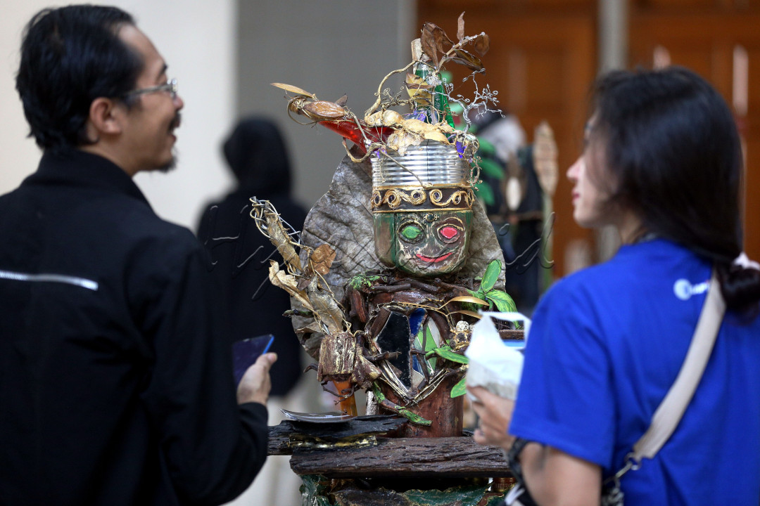 Hasil karya inovatif ini sebagai wujud komitmen ITB merawat lingkungan sekaligus menumbuhkan kreativitas kolektif. Karya-karya yang dipamerkan di Selasar Sabuga tersebut juga menjadi bukti bahwa inovasi dan keberlanjutan bisa tumbuh dari akar komunitas, dari semangat kolektif untuk menjaga bumi, lingkungan, dan warisan kita bersama.
