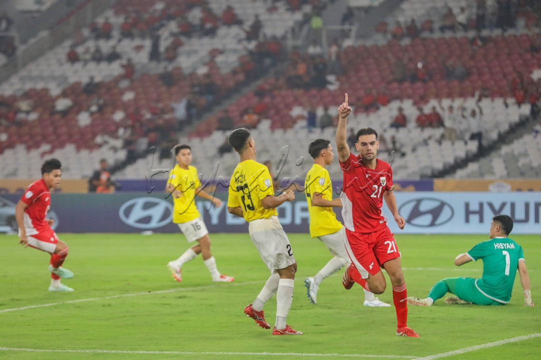 Indonesia mampu menang mudah dalam laga ini. Pasukan Gerald Vanenburg tersebut mampu unggul cepat pada menit ke-2 melalui Jens Raven dan bahkan memberikan satu gol tambahan saat laga baru berjalan kurang dari 10 menit. Enam dari delapan gol yang disarangkan Skuad Garuda ke gawang Brunei dicetak oleh striker Jens Raven dan dua gol lainnya disumbangkan oleh Arkhan Fikri dan Rayhan Hannan.<br />
<br />
&nbsp;