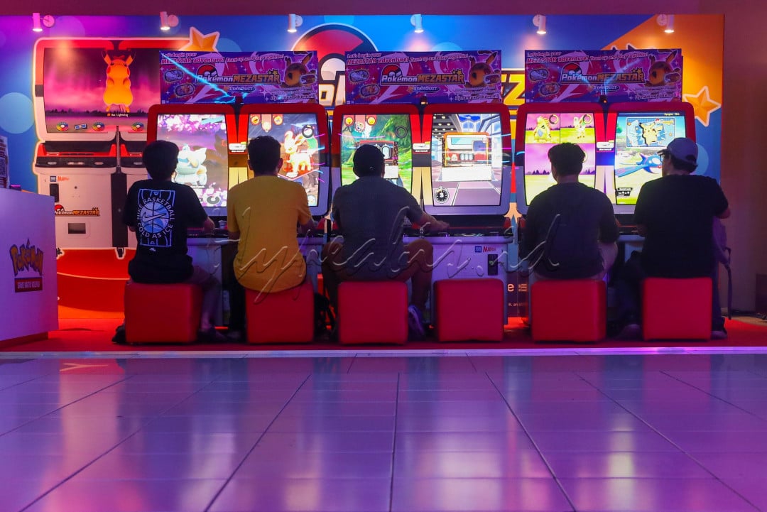 Sejumlah peserta mengikuti Indonesia Game Week 2025 (IGW 2025) di Blok M Hub, Jakarta. Ajang ini menjadi salah satu perhelatan terbesar bagi industri gim dan kreator <em>intellectual property</em> (IP).&nbsp;