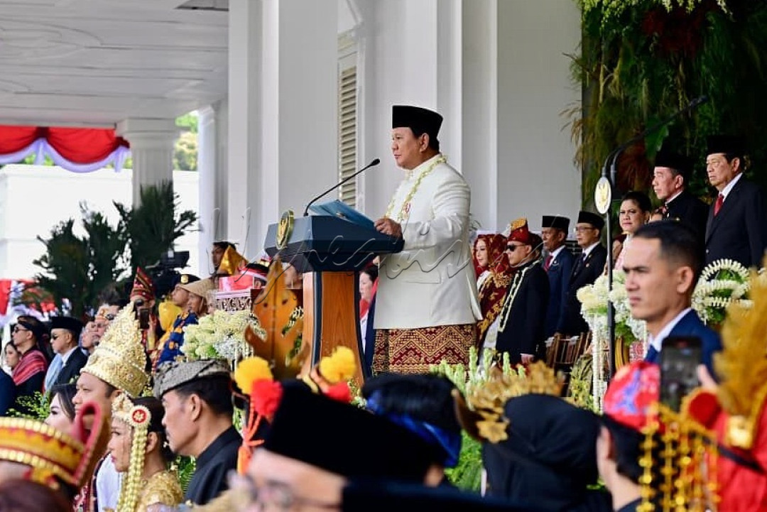 Upacara yang dipimpin langsung oleh Presiden Prabowo Subianto selaku Inspektur Upacara tersebut berlangsung dengan khidmat. Upacara tersebut juga diisi dengan berbagai hiburan berupa lagu, tari, dan kesenian tradisional. Seluruh peserta upacara larut dalam suka cita. BPMI Setpres<br />
&nbsp;