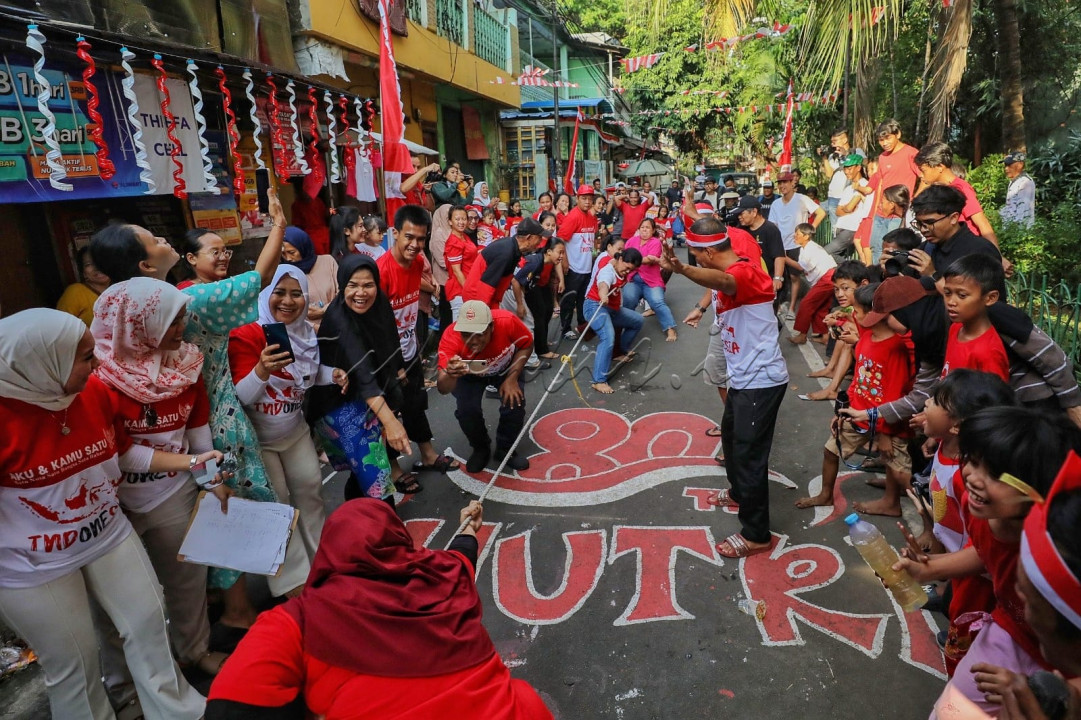 Karnaval dan lomba berlangsung meriah di berbagai daerah dan pelosok negeri. Kegiatan ini tidak hanya menjadi ajang hiburan semata, tetapi juga sarat makna kebangsaan dan kebersamaan, yang mencerminkan semangat gotong royong serta kecintaan terhadap Tanah Air.&nbsp;Hypeabis/Eusebio Chrysnamurti