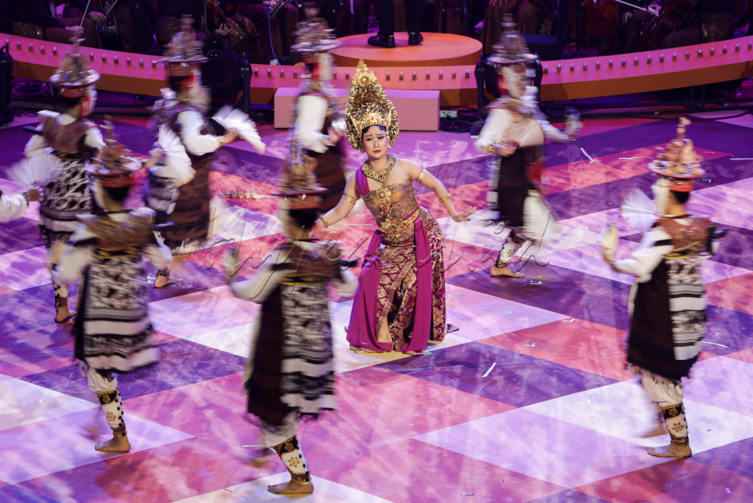 Pagelaran Sabang Merauke telah menjadi agenda rutin yang sukses digelar sebanyak lima kali sebelumnya. Pertunjukan ini pertama kali dipentaskan pada 26 Maret 2022 di Prambanan, kemudian berlanjut di Djakarta Theater, Ciputra Artpreneur, hingga JIExpo Jakarta. Perhelatan ini menjadi contoh nyata sinergi pelaku industri kreatif dan komunitas budaya dalam menghasilkan karya berkualitas tinggi.<br />
<br />
Editor : Yayus Yuswoprihanto